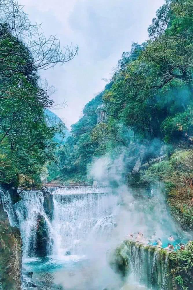 云南省十四届人大二次会议昭通市代表团举行第一次全体会议　推选苏永忠为代表团团长　王斌 杨承新为副团长